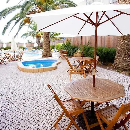 First Floor 2 Bedrooms Pool Apartment *